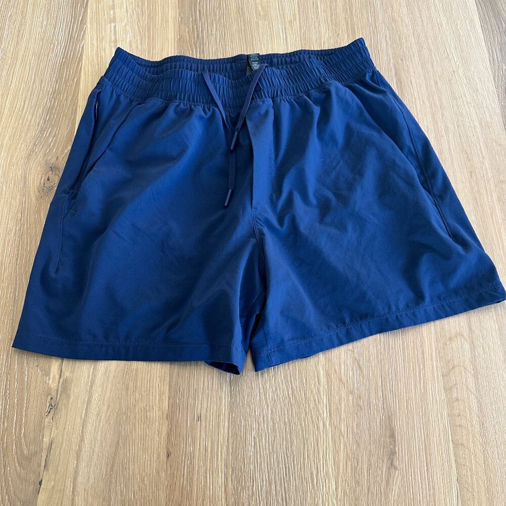 Lululemon Men's Pace Breaker Linerless Short 5" Size M in Navy